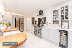 Kitchen- click for photo gallery